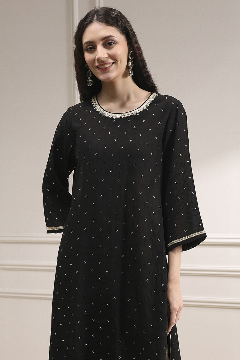 Nude-Toned Metallic Pattern Straight Kurta image number 1