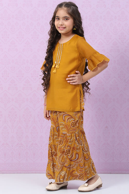 Red Art Silk Straight Kurta Set image number 3