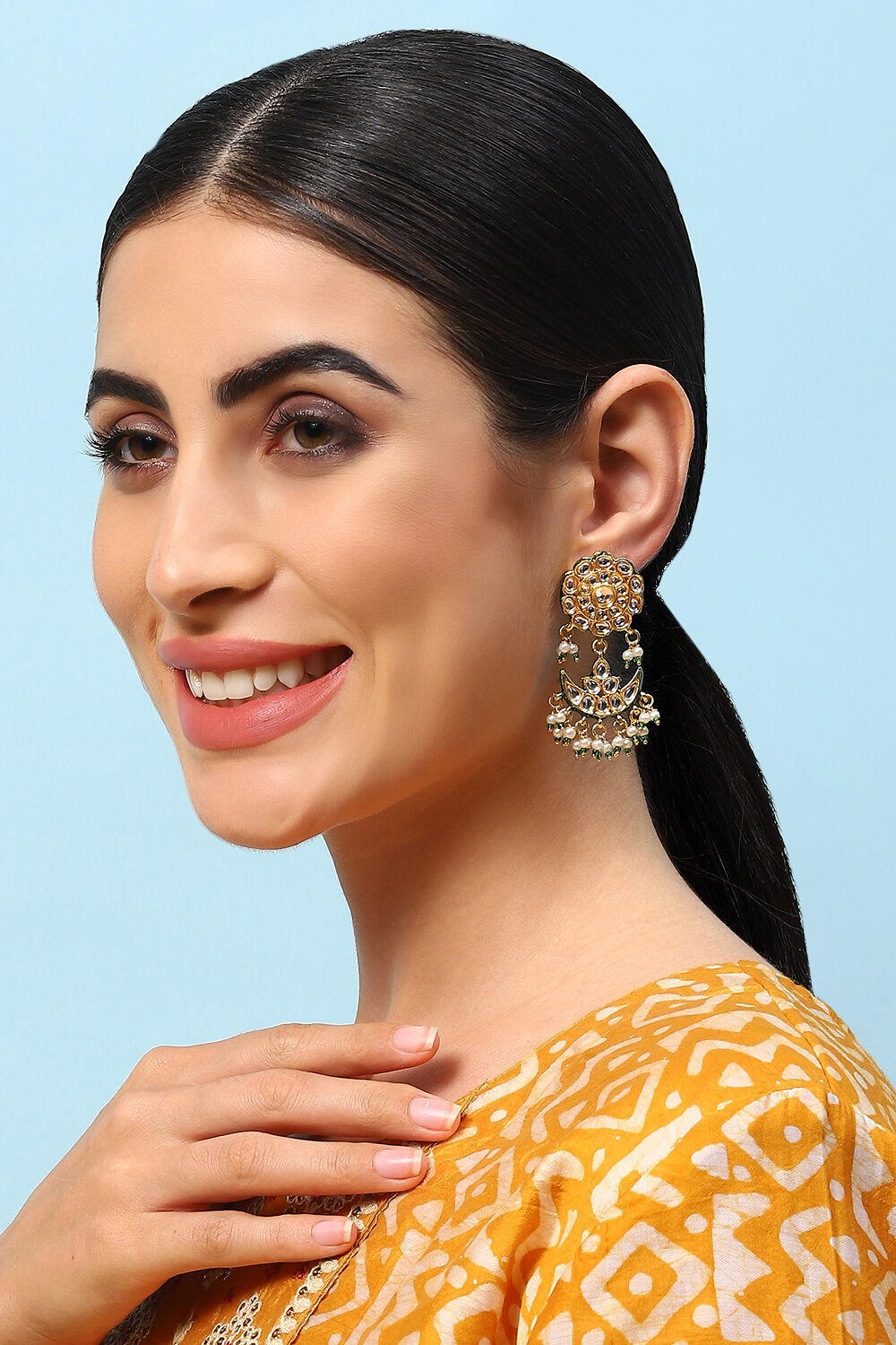 Gold Brass Earrings image number 3