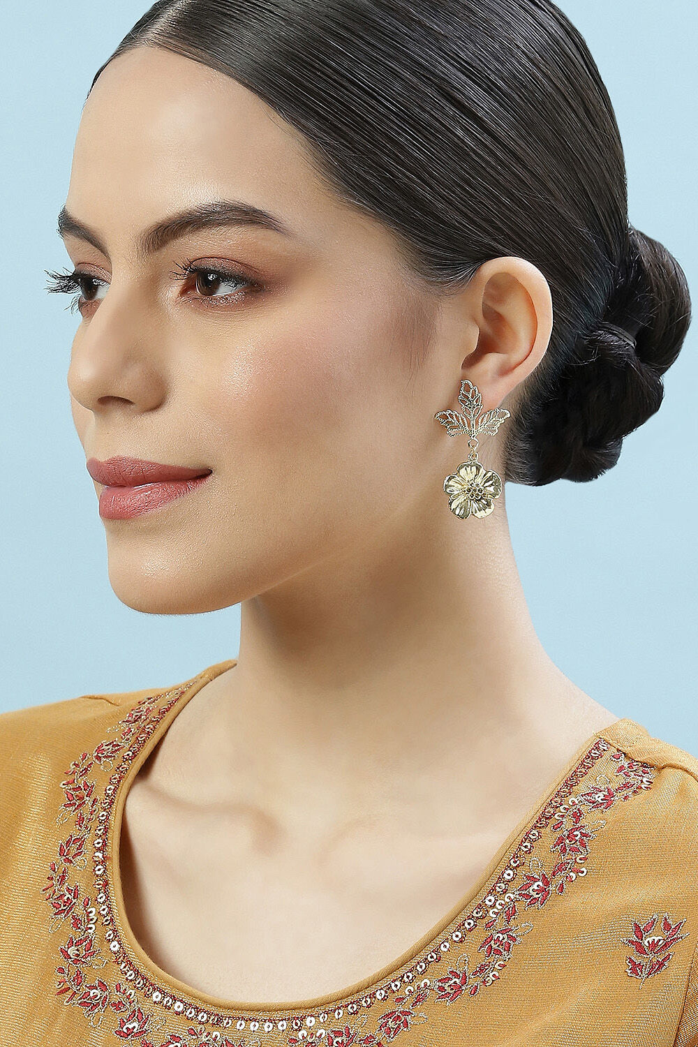 Gold Brass Earrings image number 3