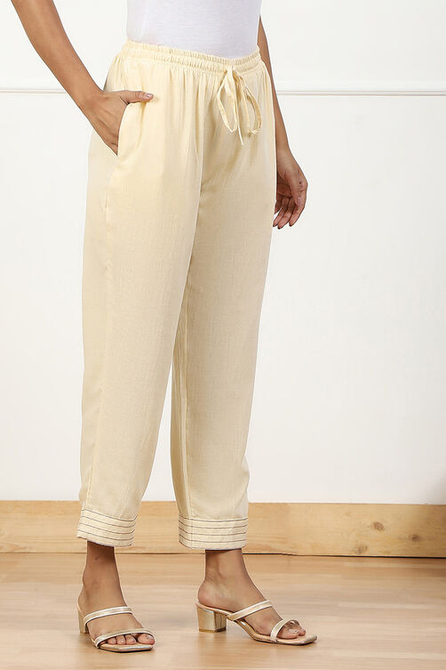 Rust Solid Mid-Rise Straight Palazzo Pants image number 3