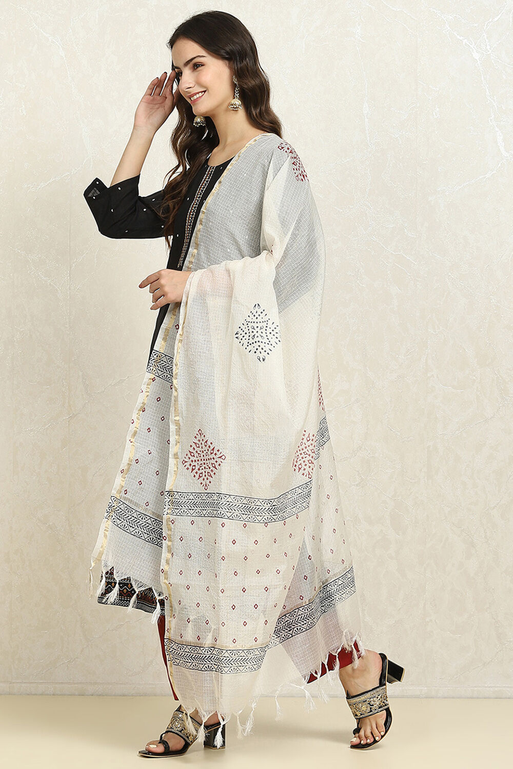 Yellow Cotton Handloom Unstitched Suit Set image number 4