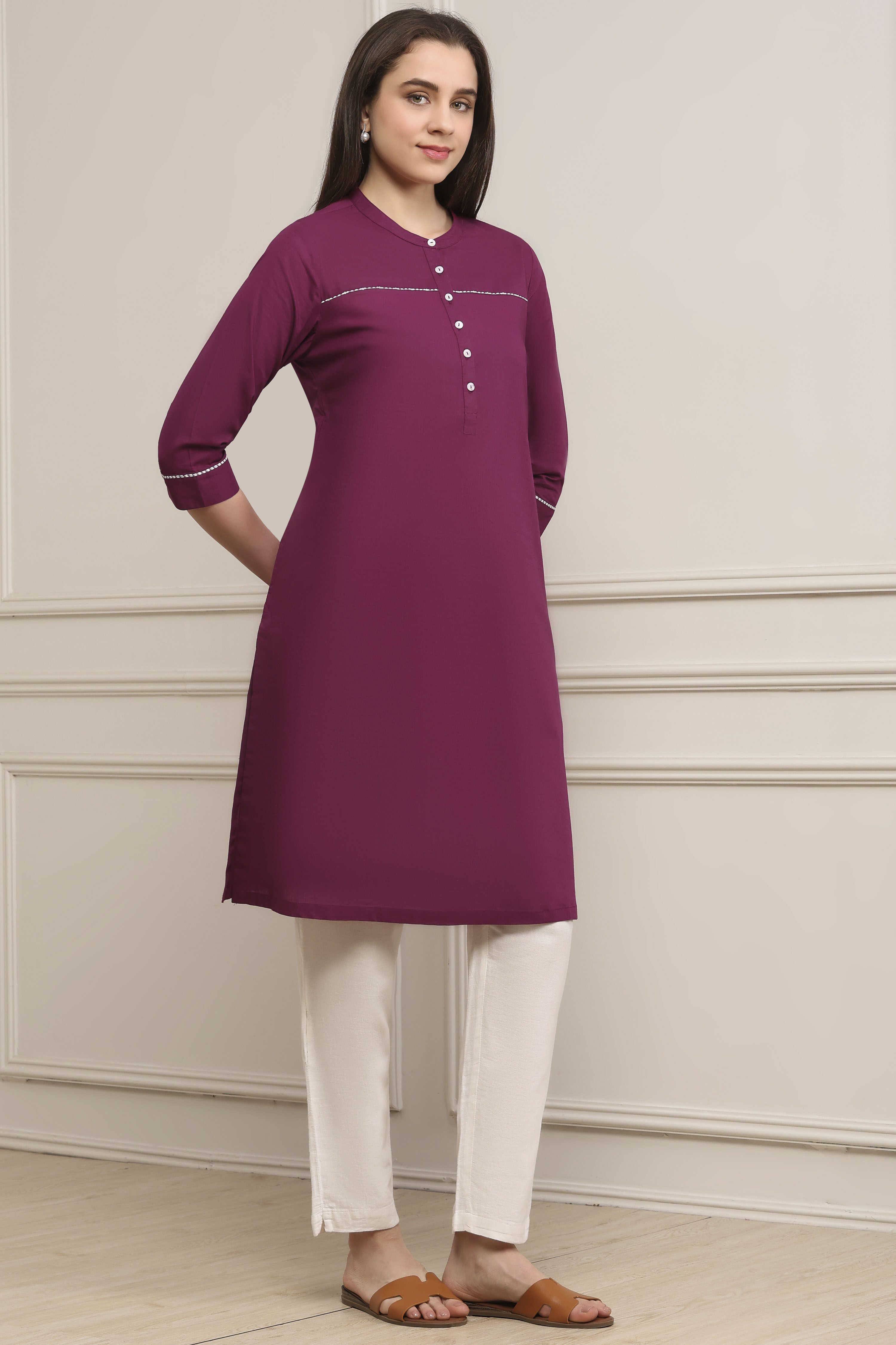 Wine Cotton Solid Straight Kurta image number 4
