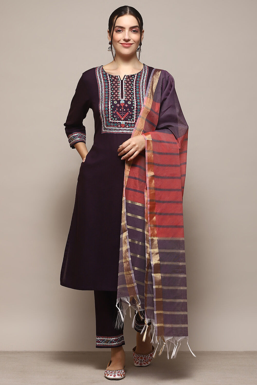 Beige Rayon flax Narrow Kurta Pant Suit Set image number 7