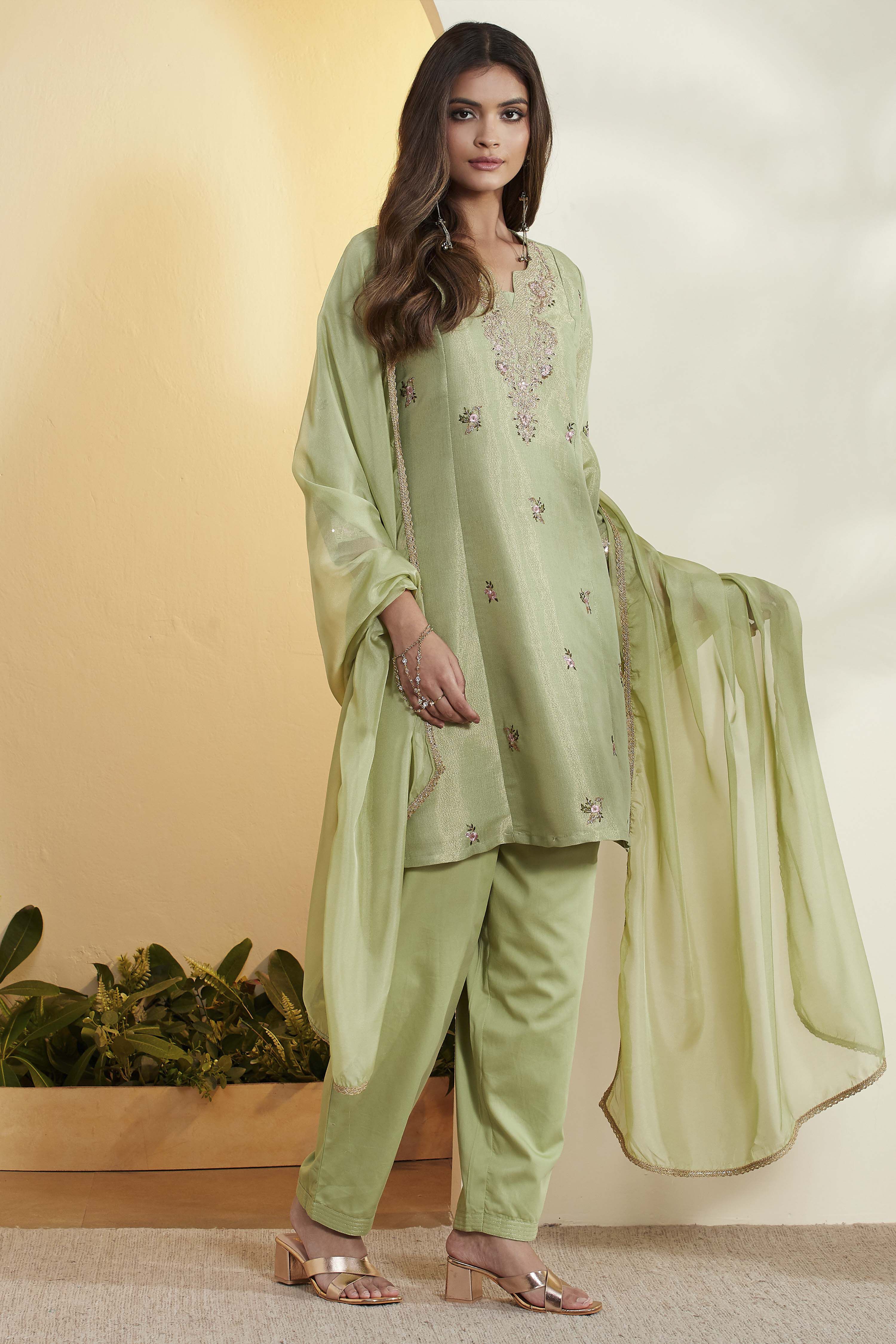 Green Cotton Floral Design Straight Kurta Set image number 5