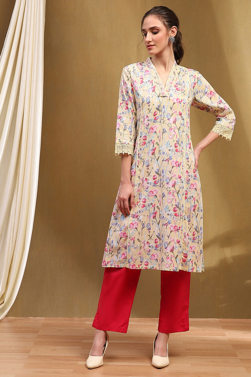 Beige Cotton Straight Kurta image number 4