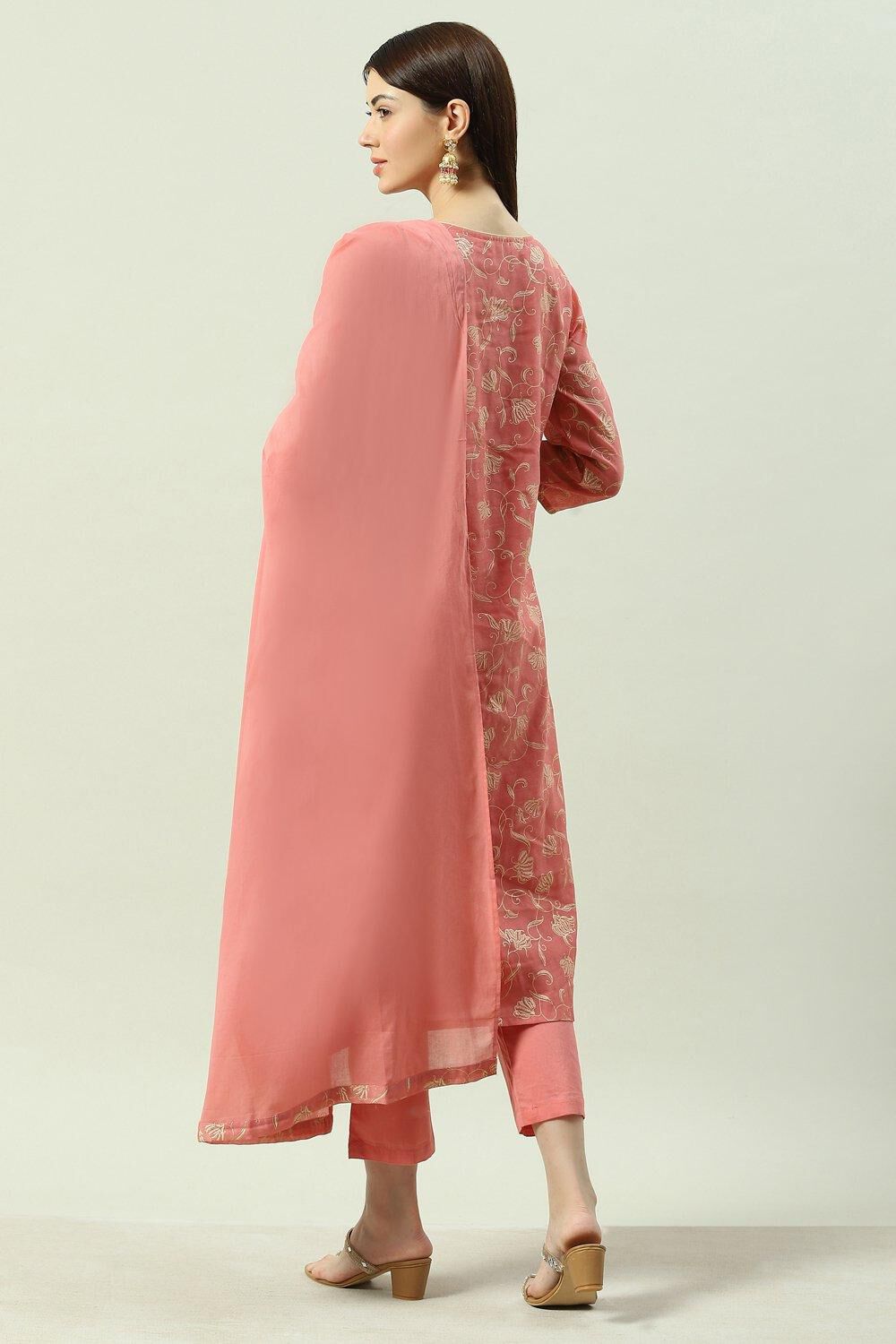 Blush Pink Cotton Blend Straight Kurta Pant Suit Set image number 4