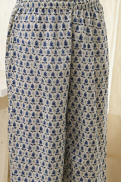 Off-White Cotton Printed Straight Suit Set image number 2