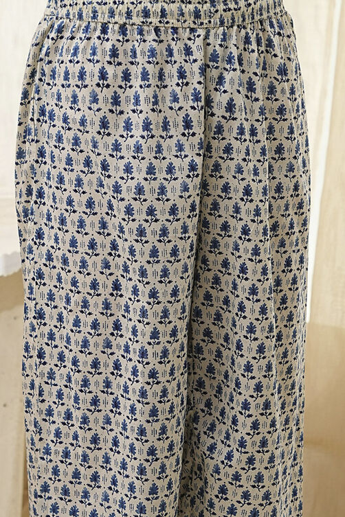 Off-White Cotton Printed Straight Suit Set image number 2