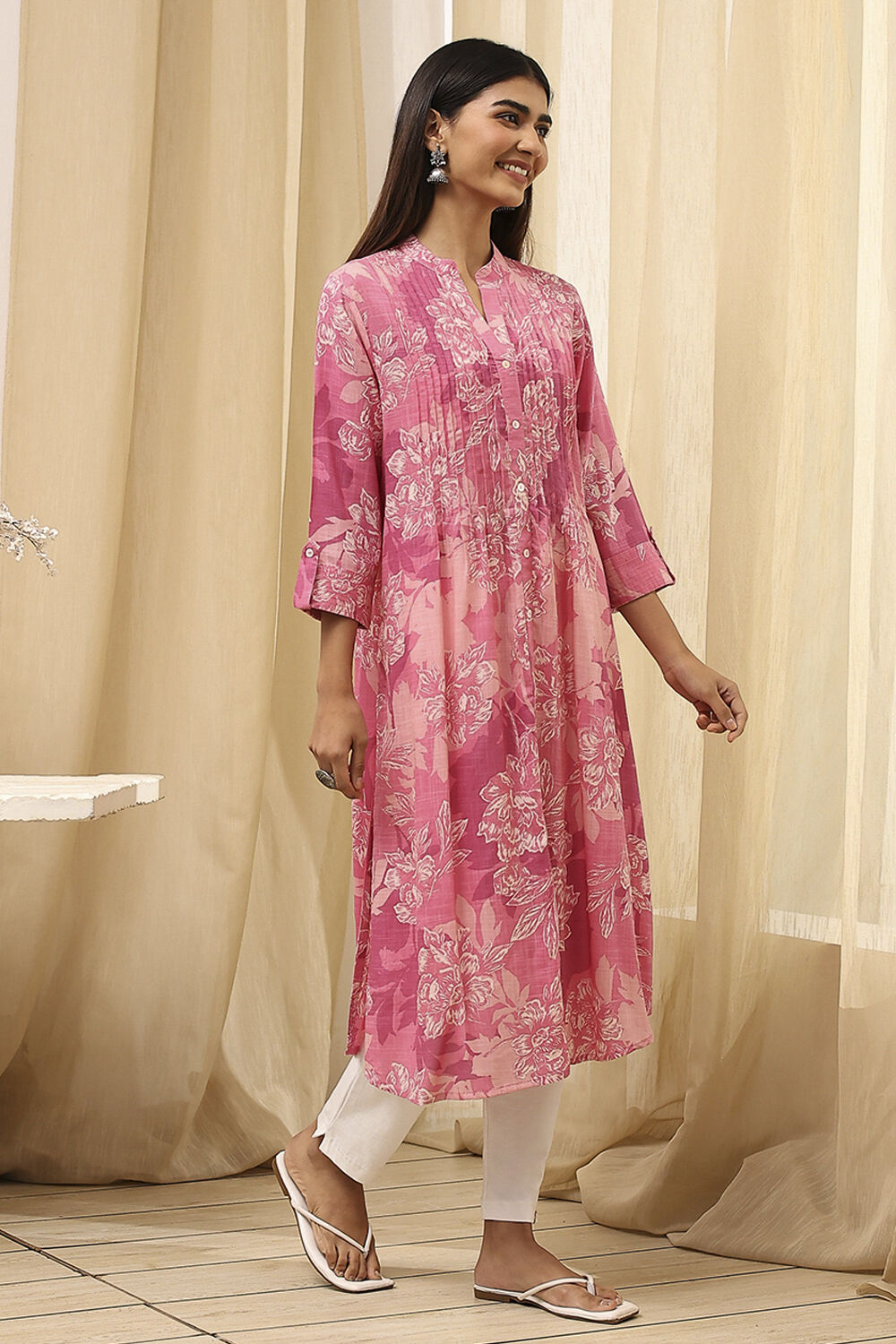 Blue Floral Printed Straight Kurta image number 3