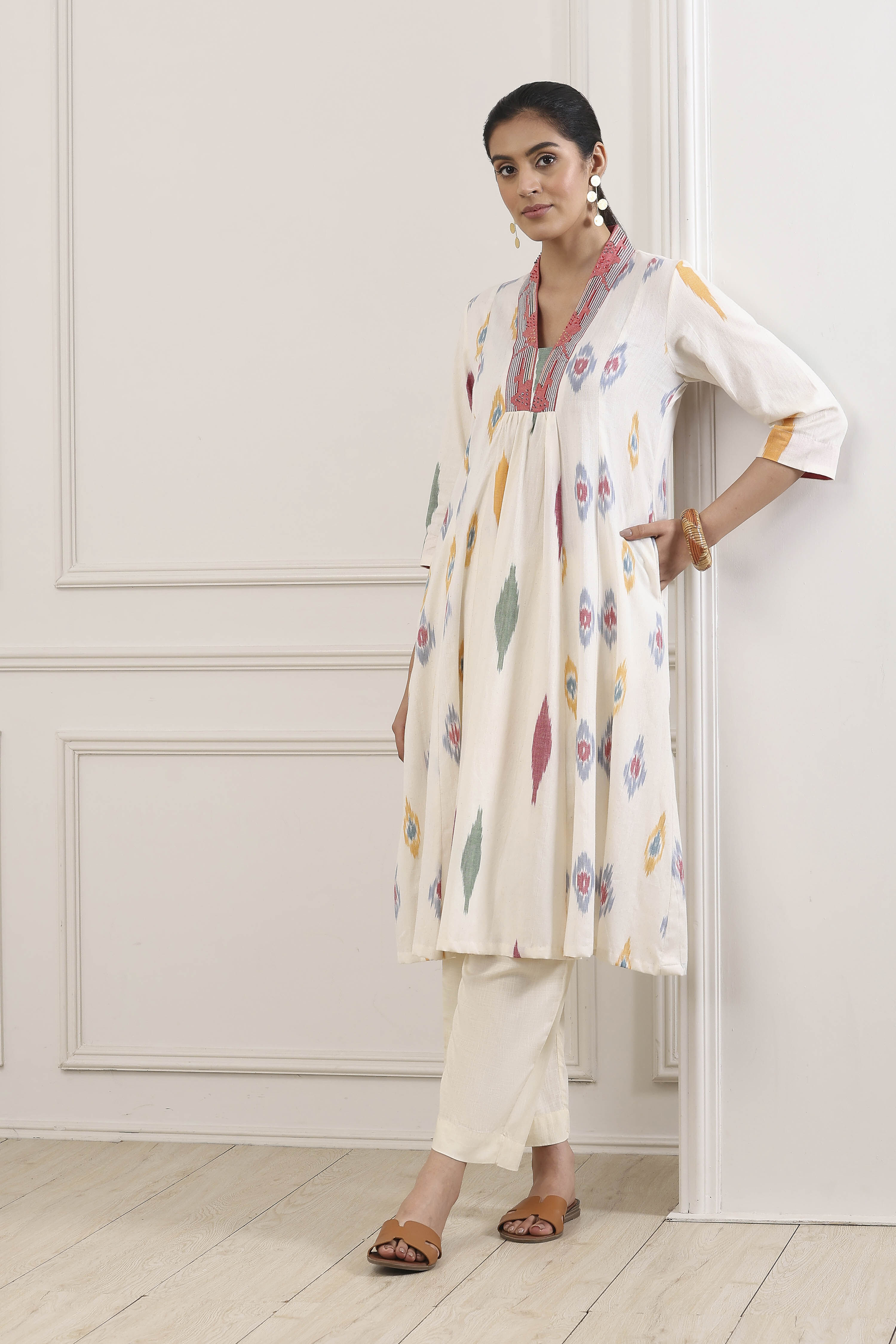 Off White Cotton A-Line Kurta image number 5