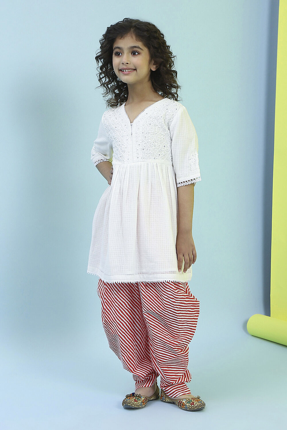 White and Red Cotton Gathered Kurta Set image number 3