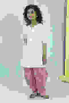 White and Red Cotton Gathered Kurta Set image number 3