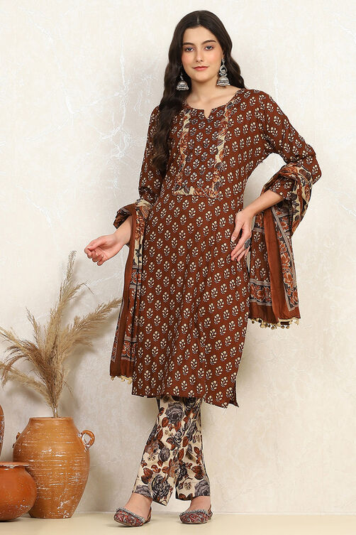Green Cotton Printed Unstitched Suit Set image number 1