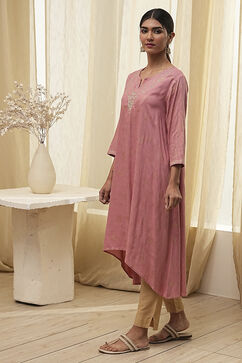 Dull Pink Printed Asymmetric Kurta image number 2