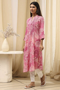 Pink Floral Printed Straight Kurta image number 2