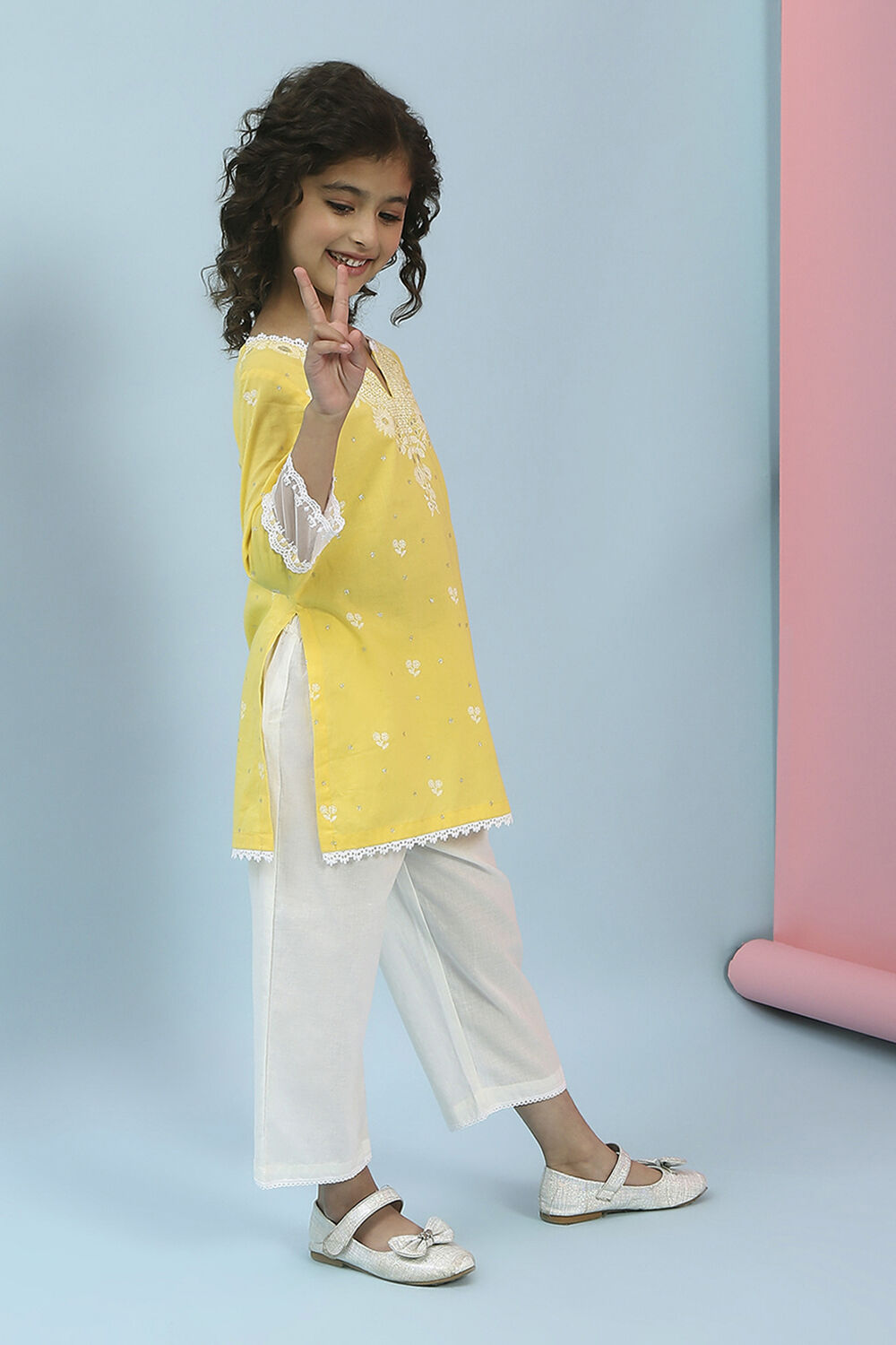 Yellow and White Cotton Printed Kurta Set image number 5