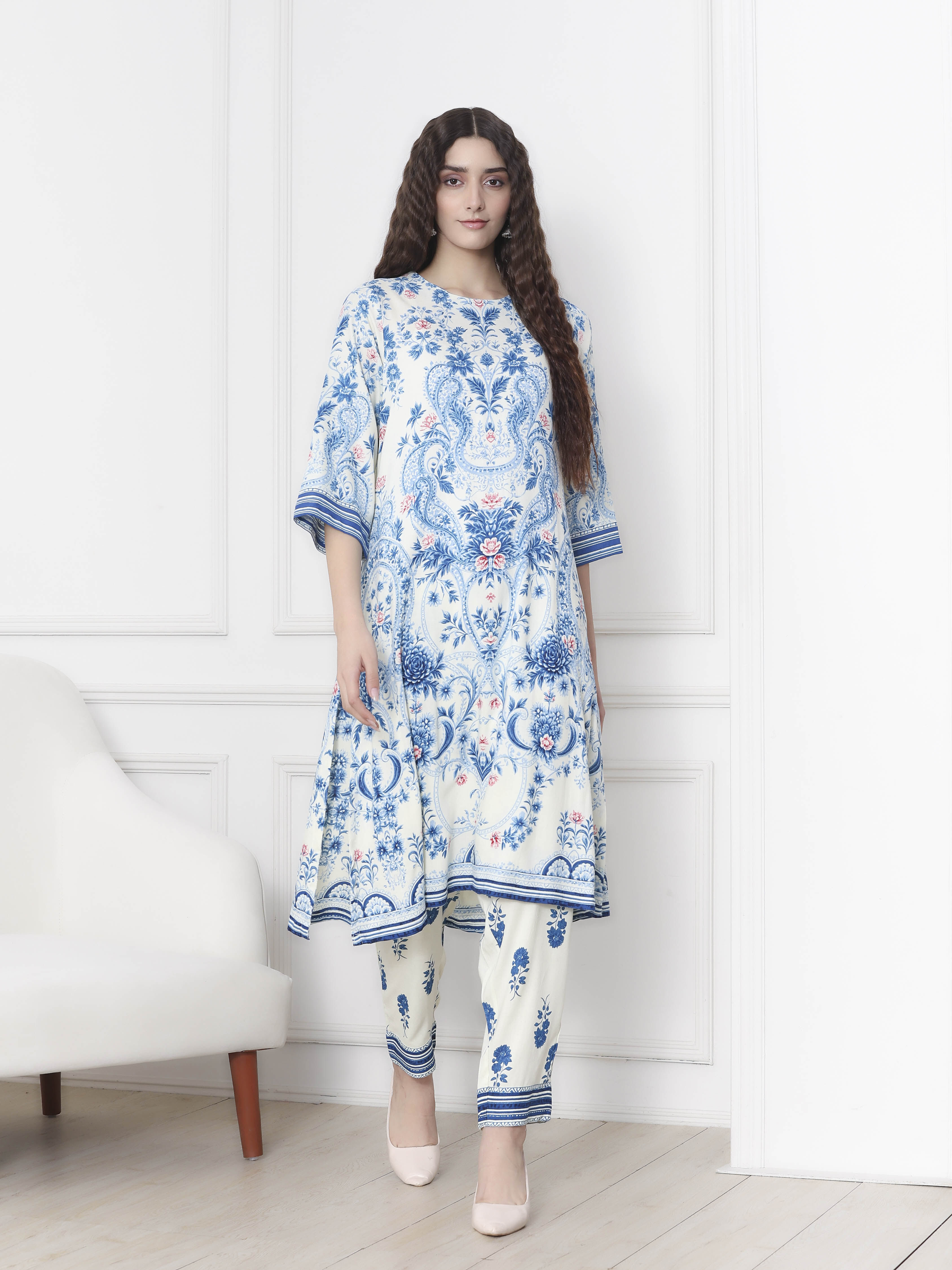 Blue and White Printed Straight Suit Set image number 6