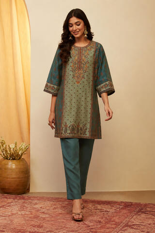 BIBA Viscose Blend Printed Straight Semi-Formal Kurta With Palazzo in Green