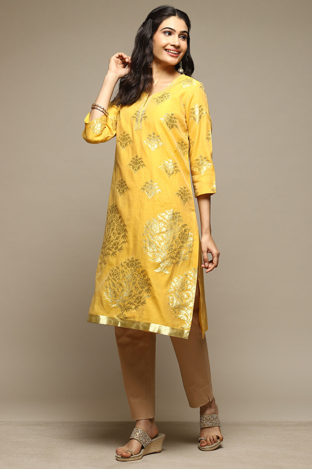 Yellow Cotton Blend Straight Yarndyed Kurta image number 0
