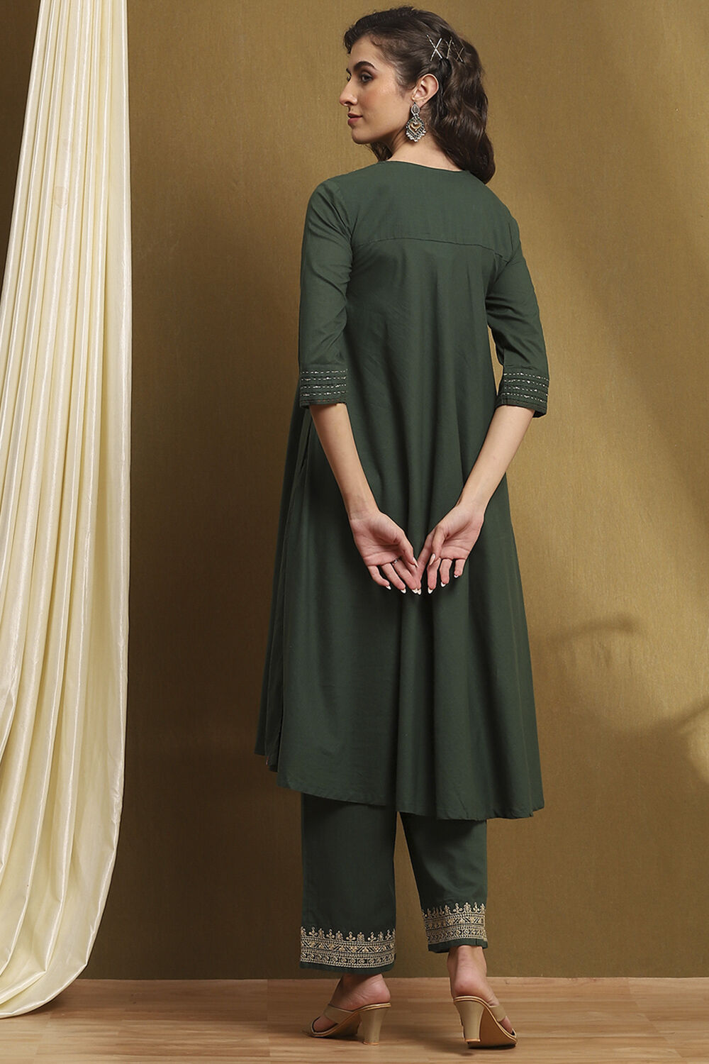 Dark Green Cotton Solid A-Line Suit Set image number 4