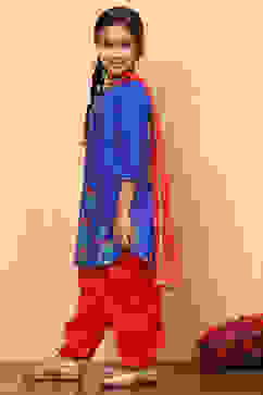 Blue and Red Cotton Printed Straight Suit Set image number 4