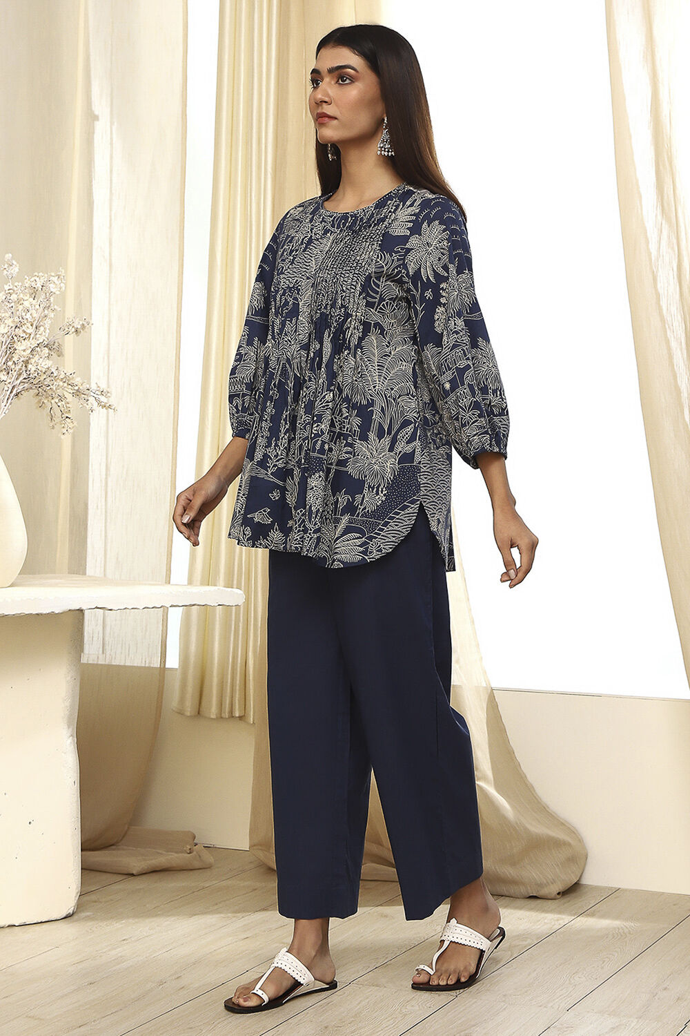 Blue Pure Cotton Fusion Short Kurta Set image number 3