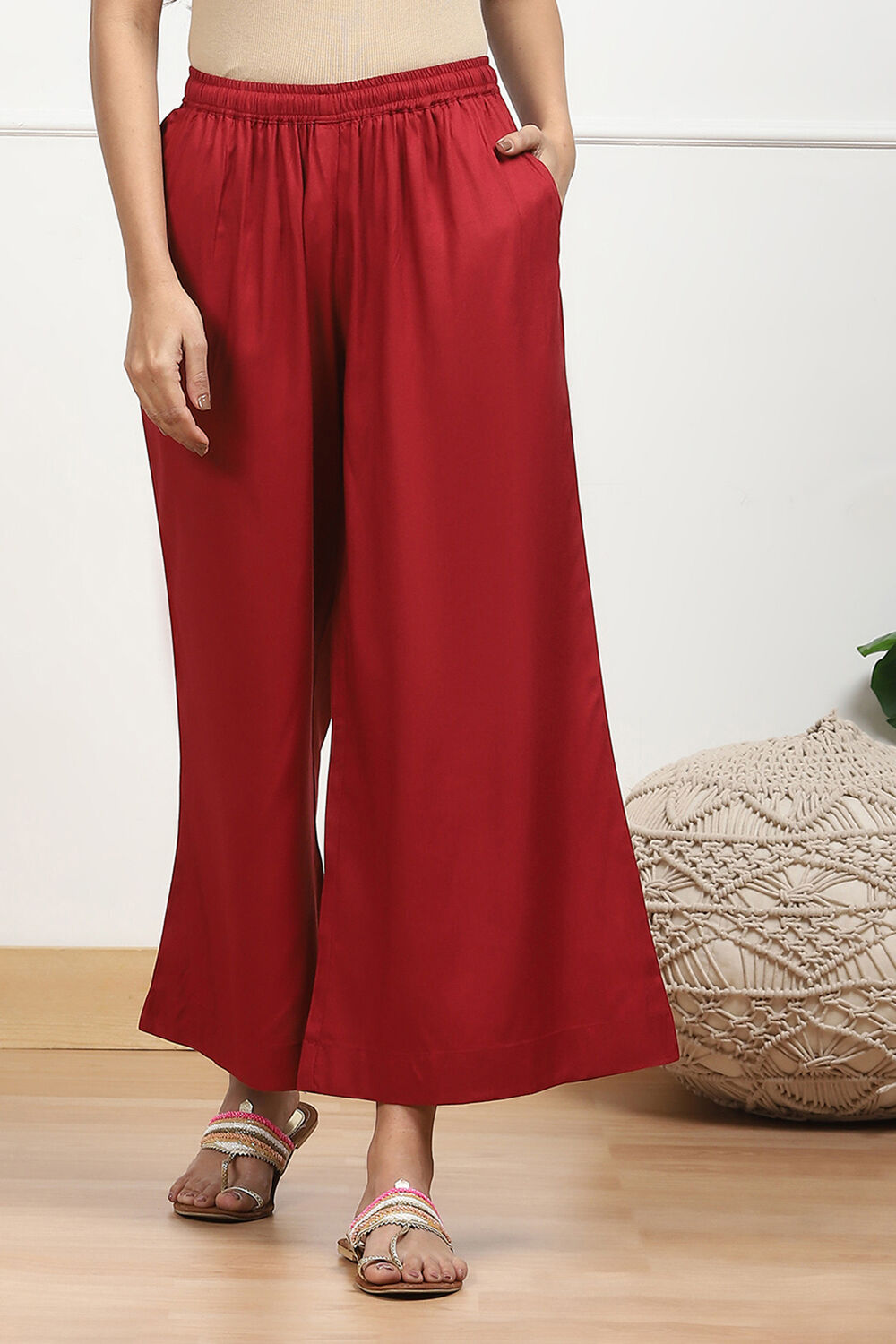 Maroon Viscose Solid Straight Palazzo image number 4