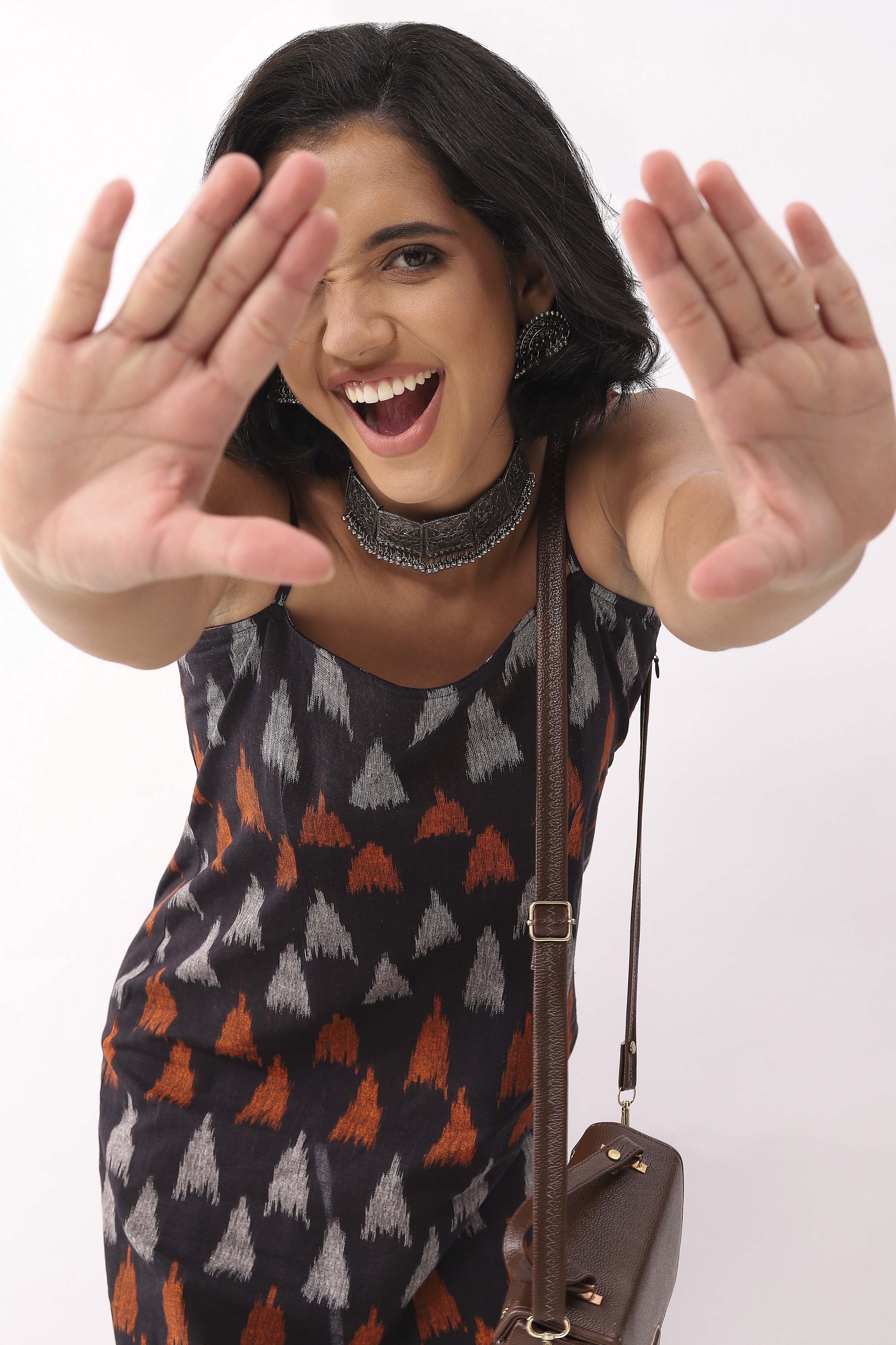 Black Cotton Abstract Printed Strappy Midi Dress image number 1