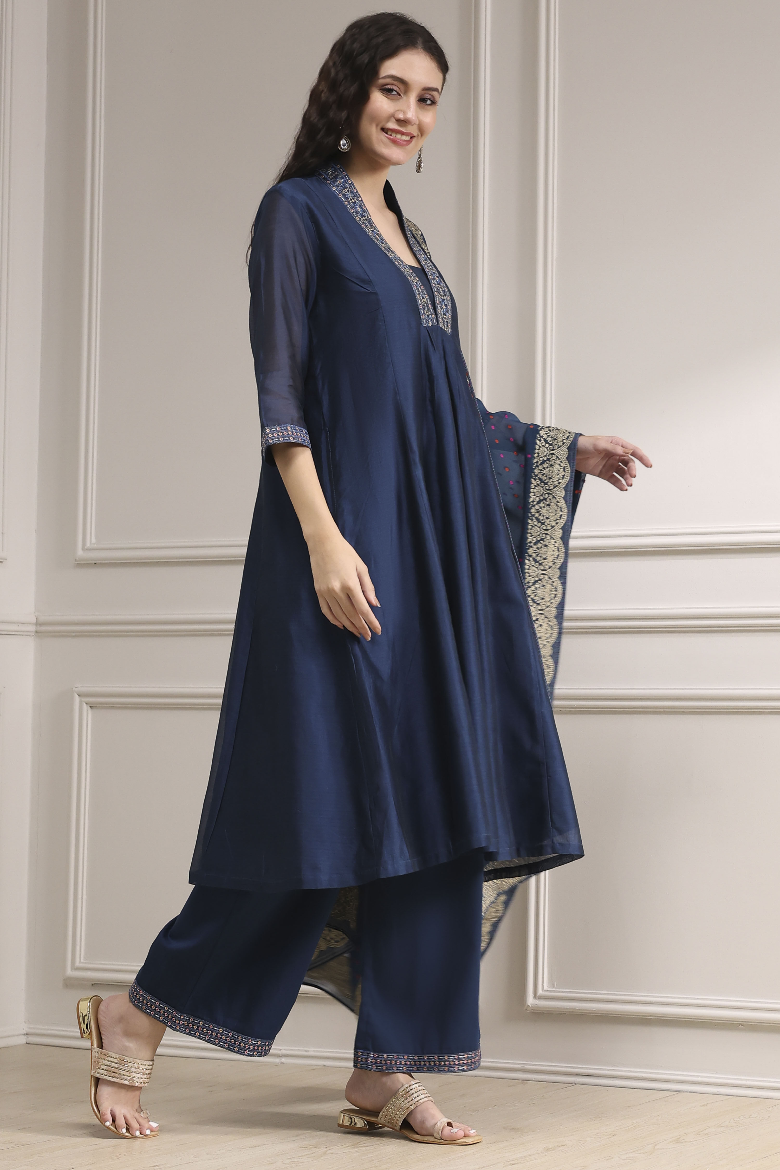 Blue Chanderi Solid Gathered Suit Set image number 5