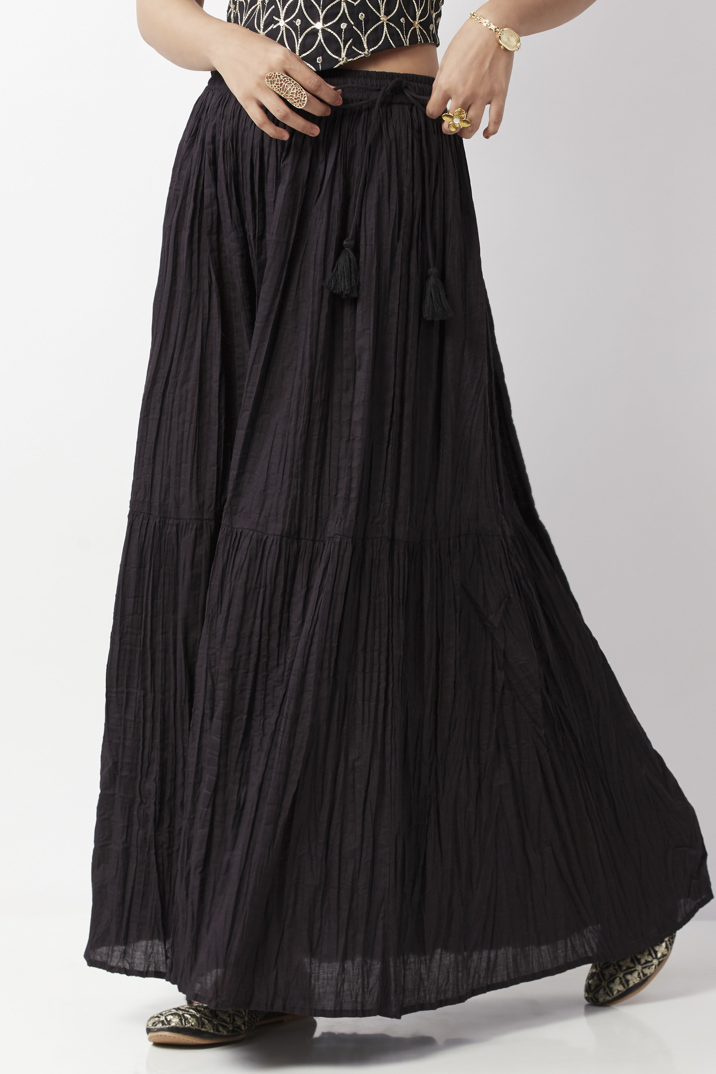 Black Cotton Solid Skirt image number 4