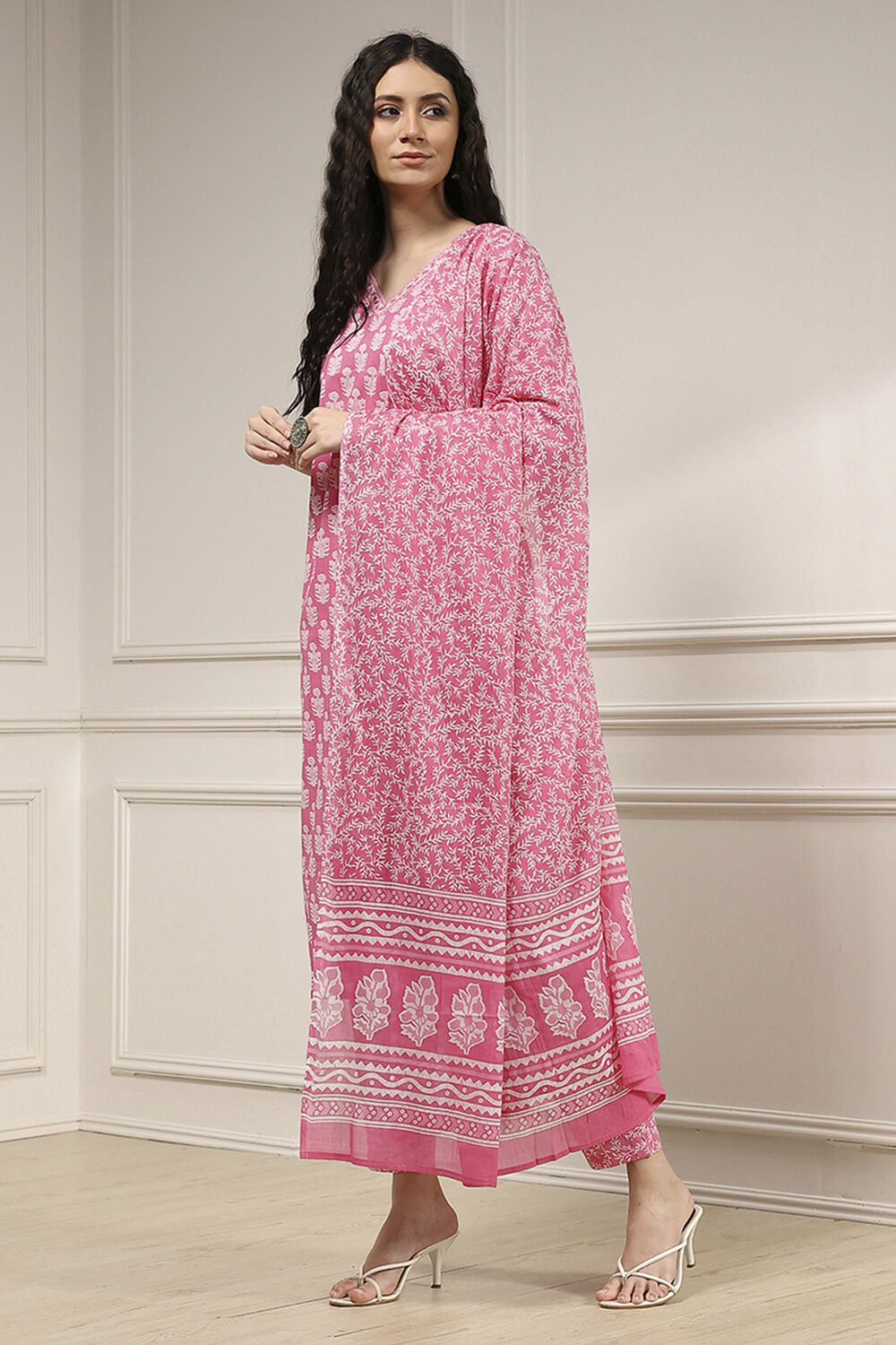 Pink Cotton Screen Print Unstitched Suit Set image number 4