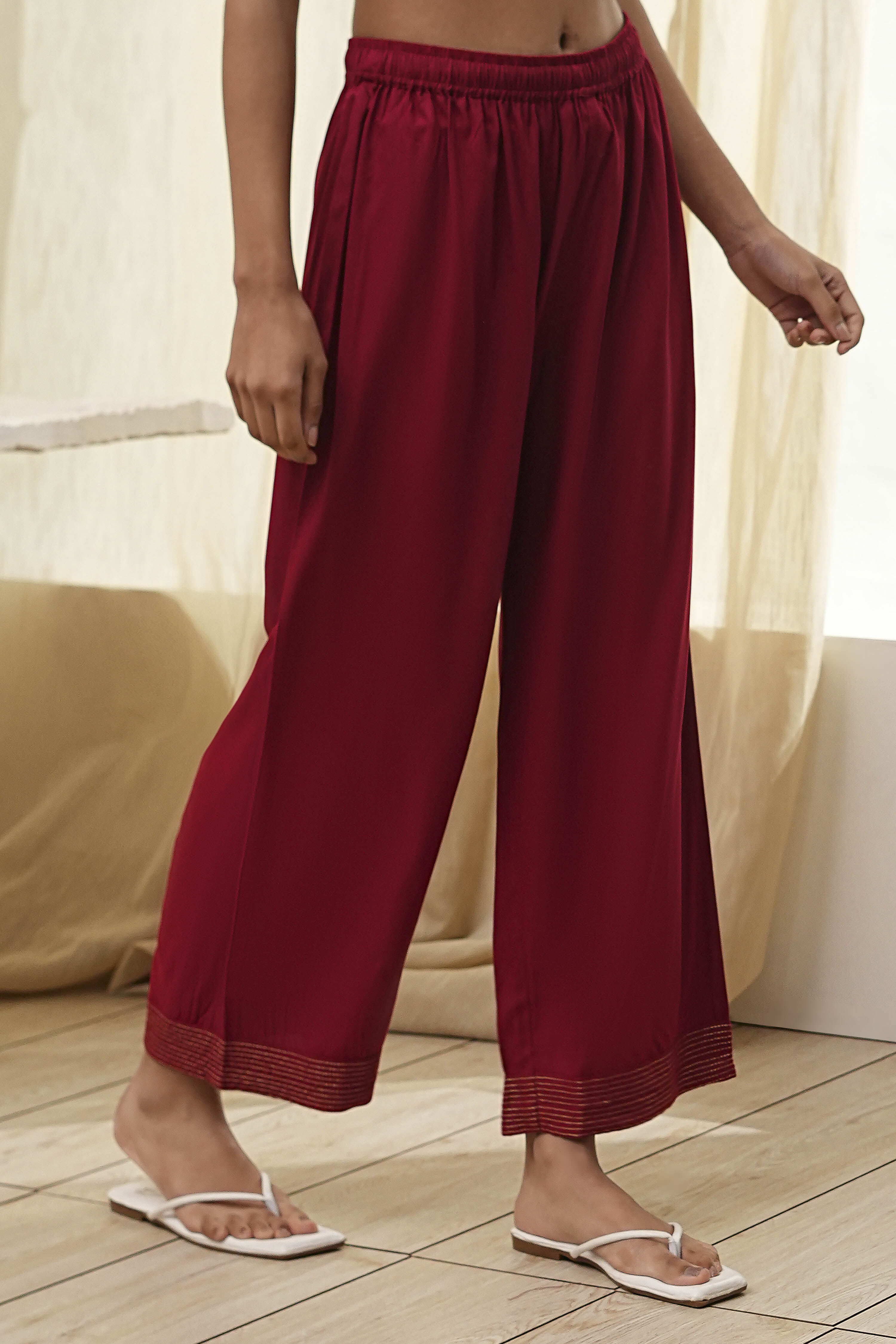Red Solid Straight Palazzos image number 3
