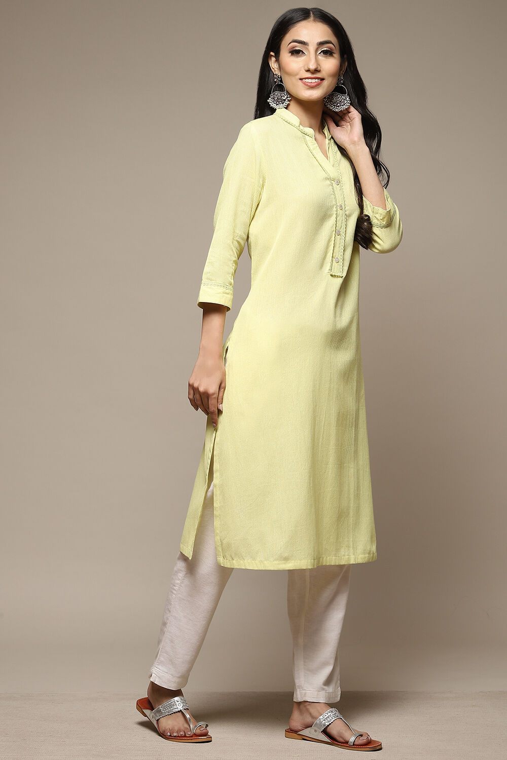 Green Cotton Blend Straight Yarndyed Kurta image number 4