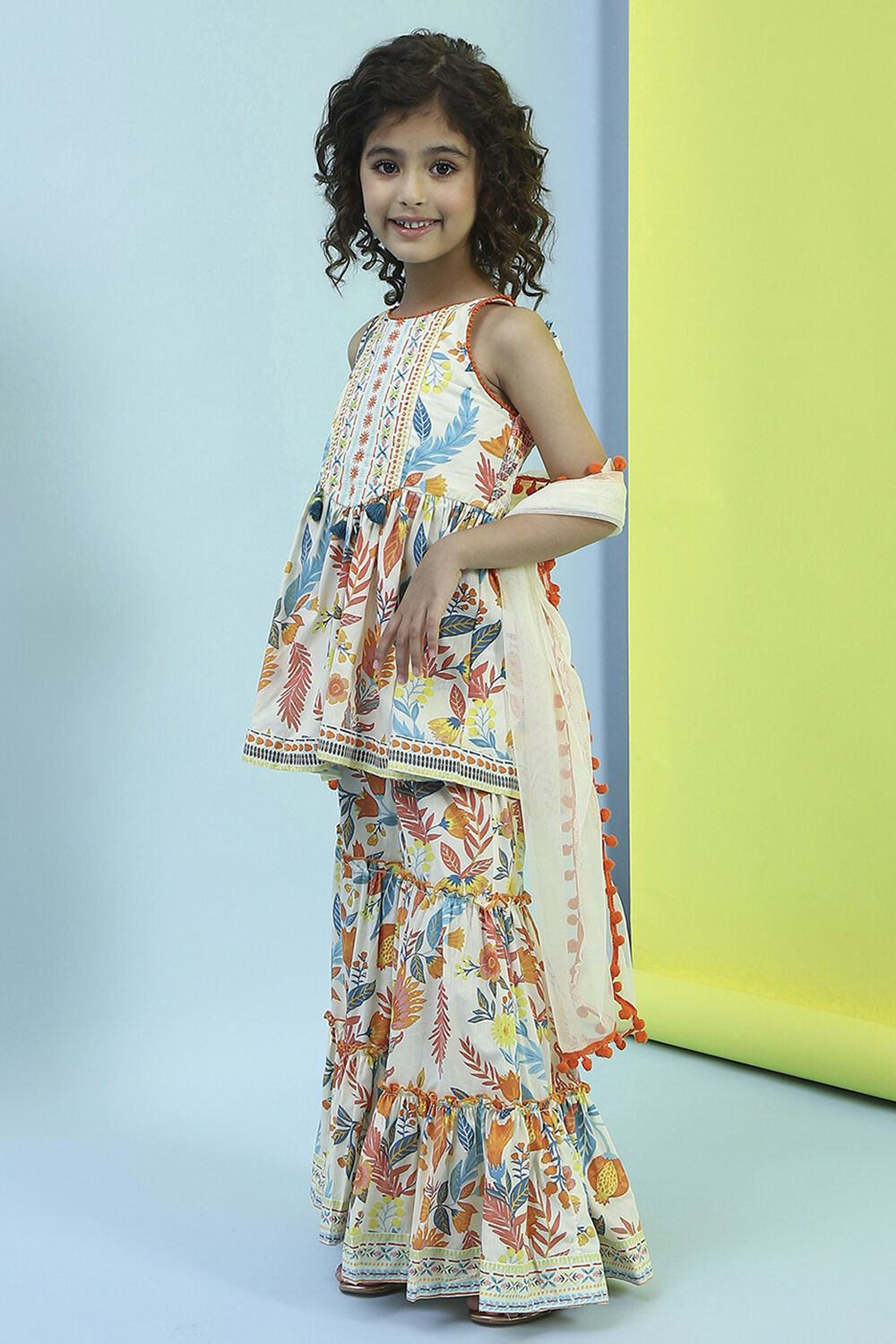 Multi-Colored Printed Gathered Suit Set image number 3