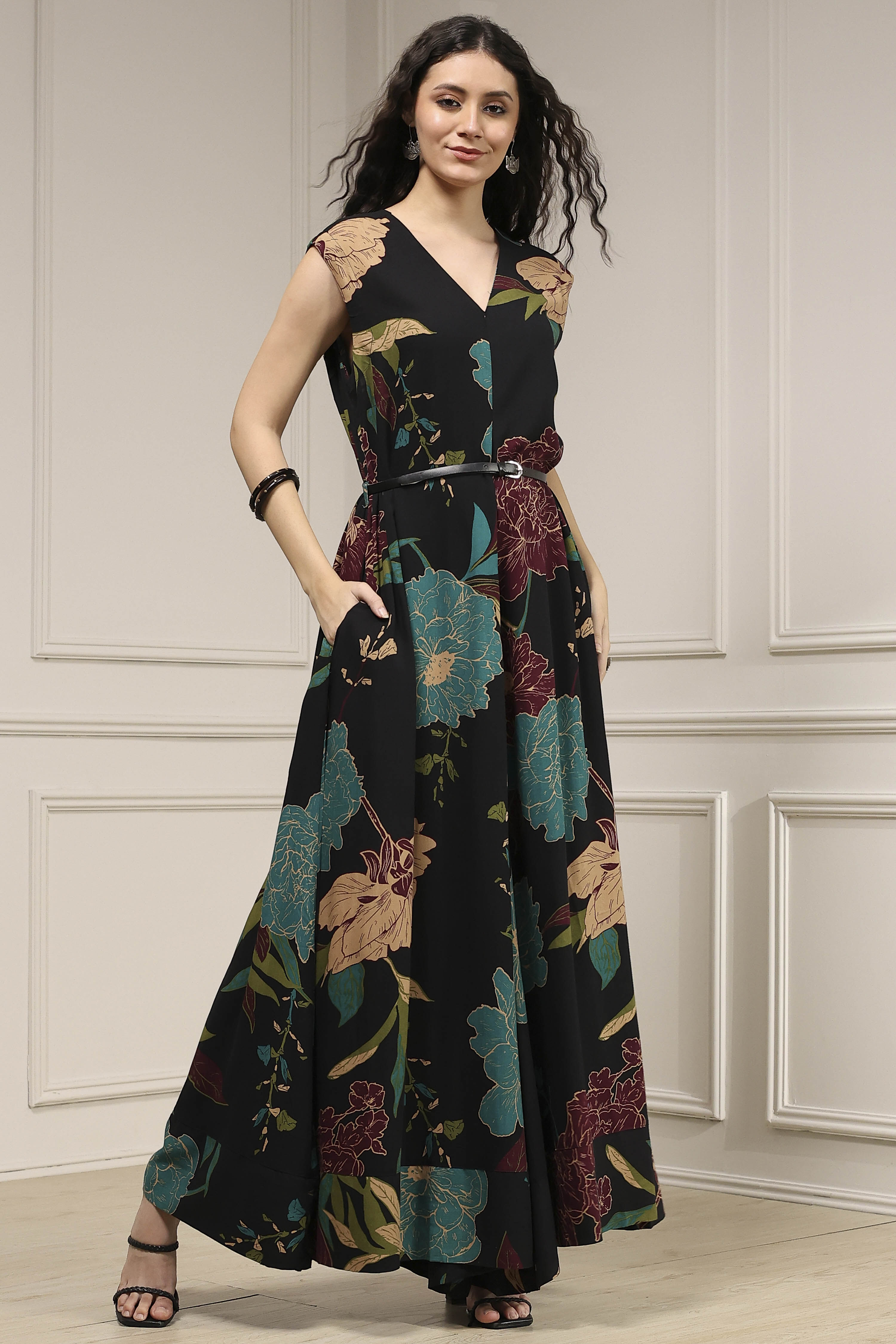 Black Floral Printed Straight Jumpsuit image number 4