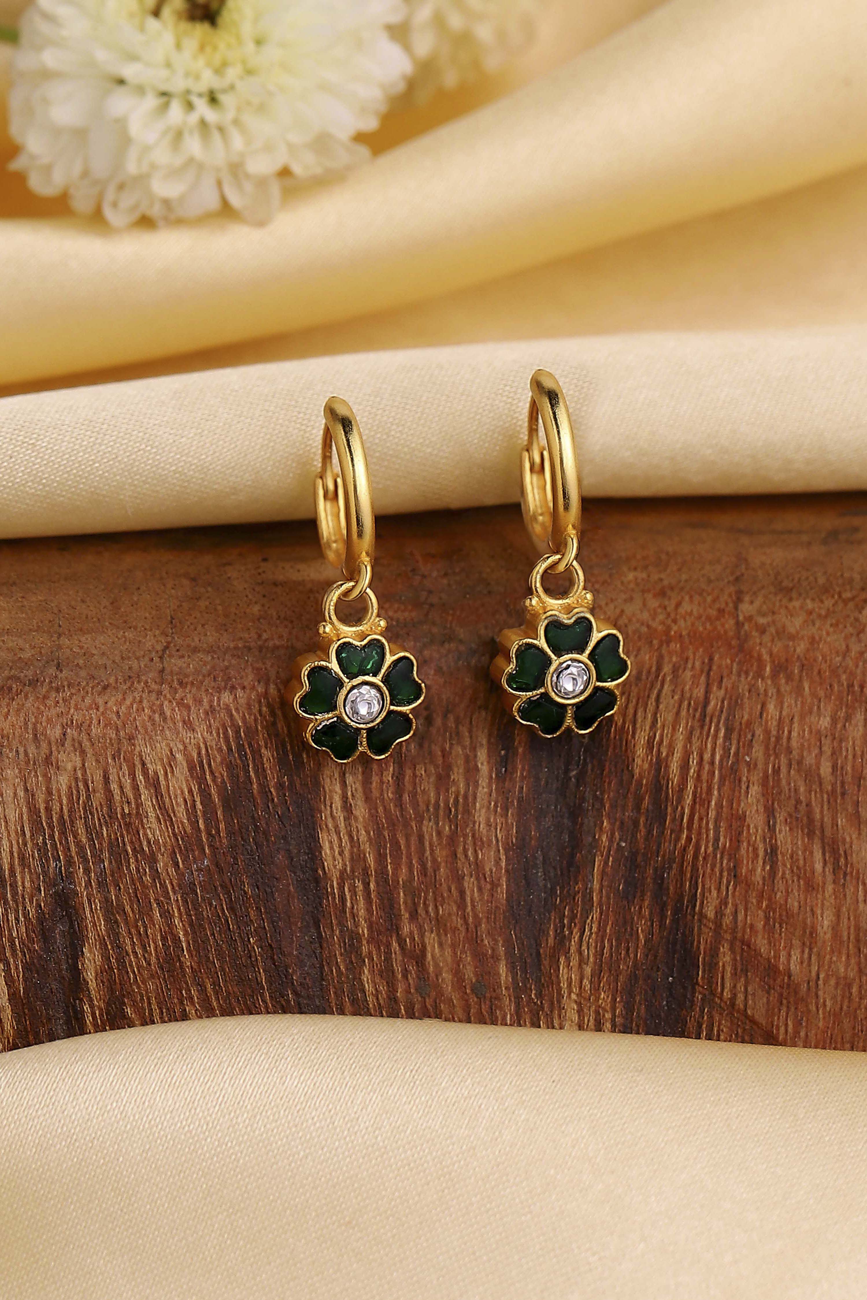 Green Stone Earrings image number 0