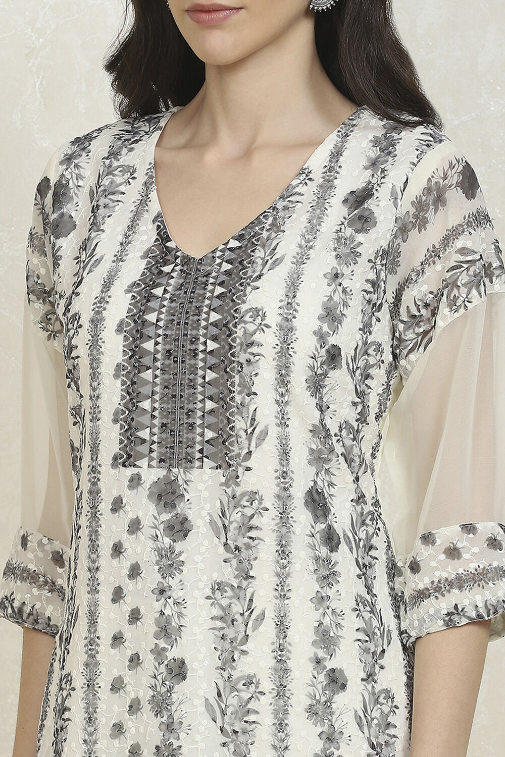 White-Black Georgette Printed Unstitched Suit Set image number 2