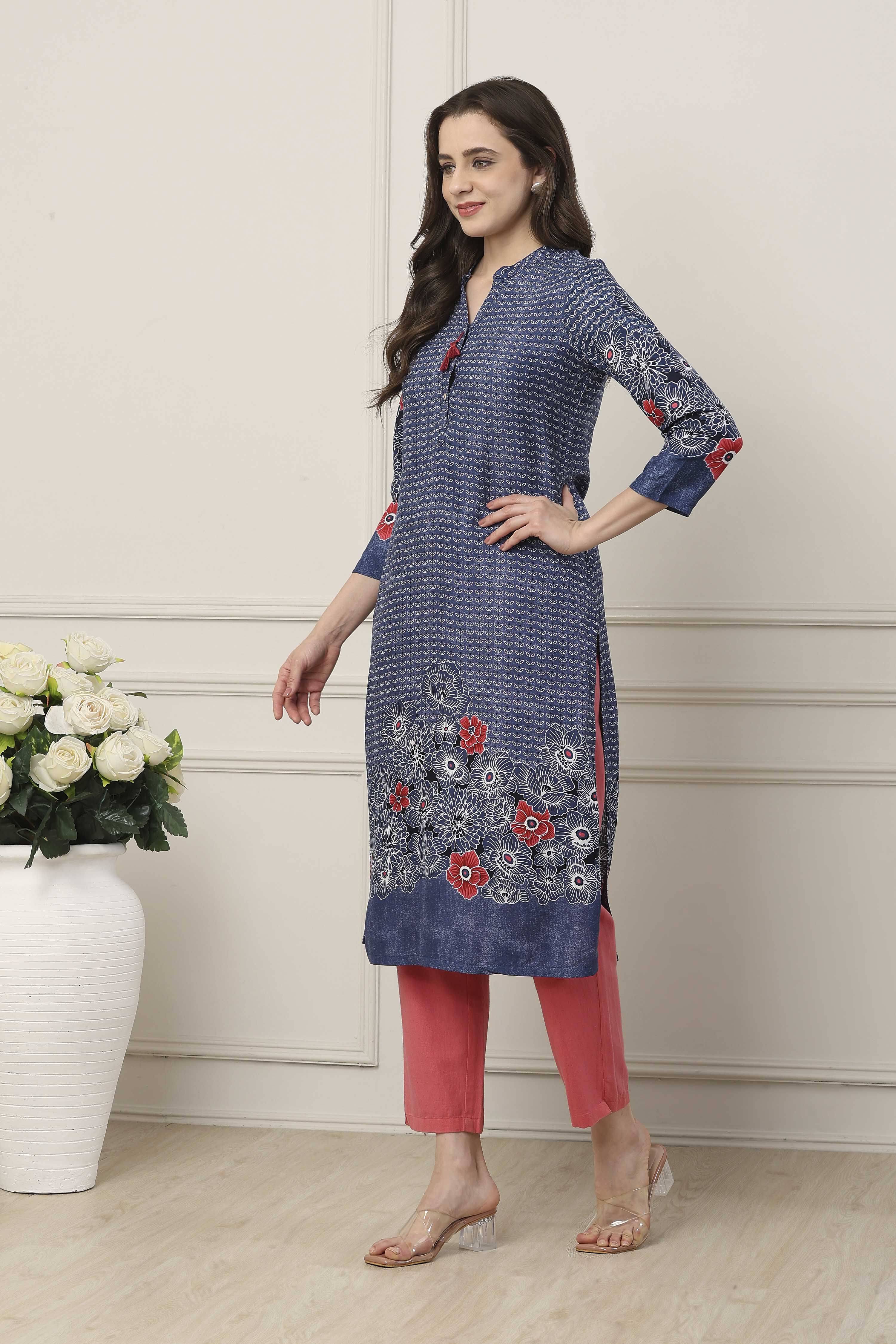 Indigo Blue Floral Printed Straight Kurta image number 2