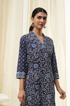Indigo Cotton Floral Straight Short Kurta image number 1