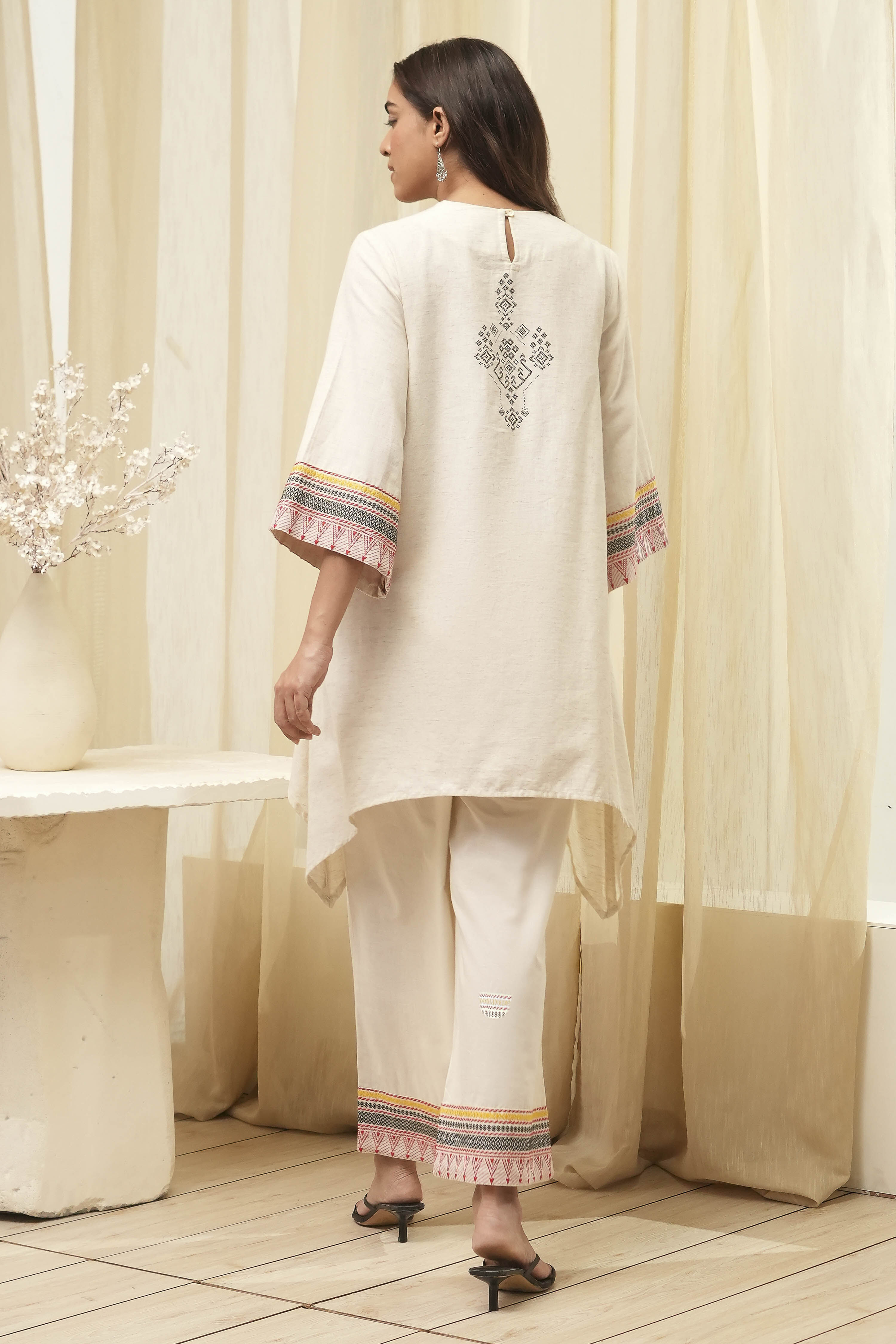 Off-White Cotton Asymmetric Co-ord Set image number 4