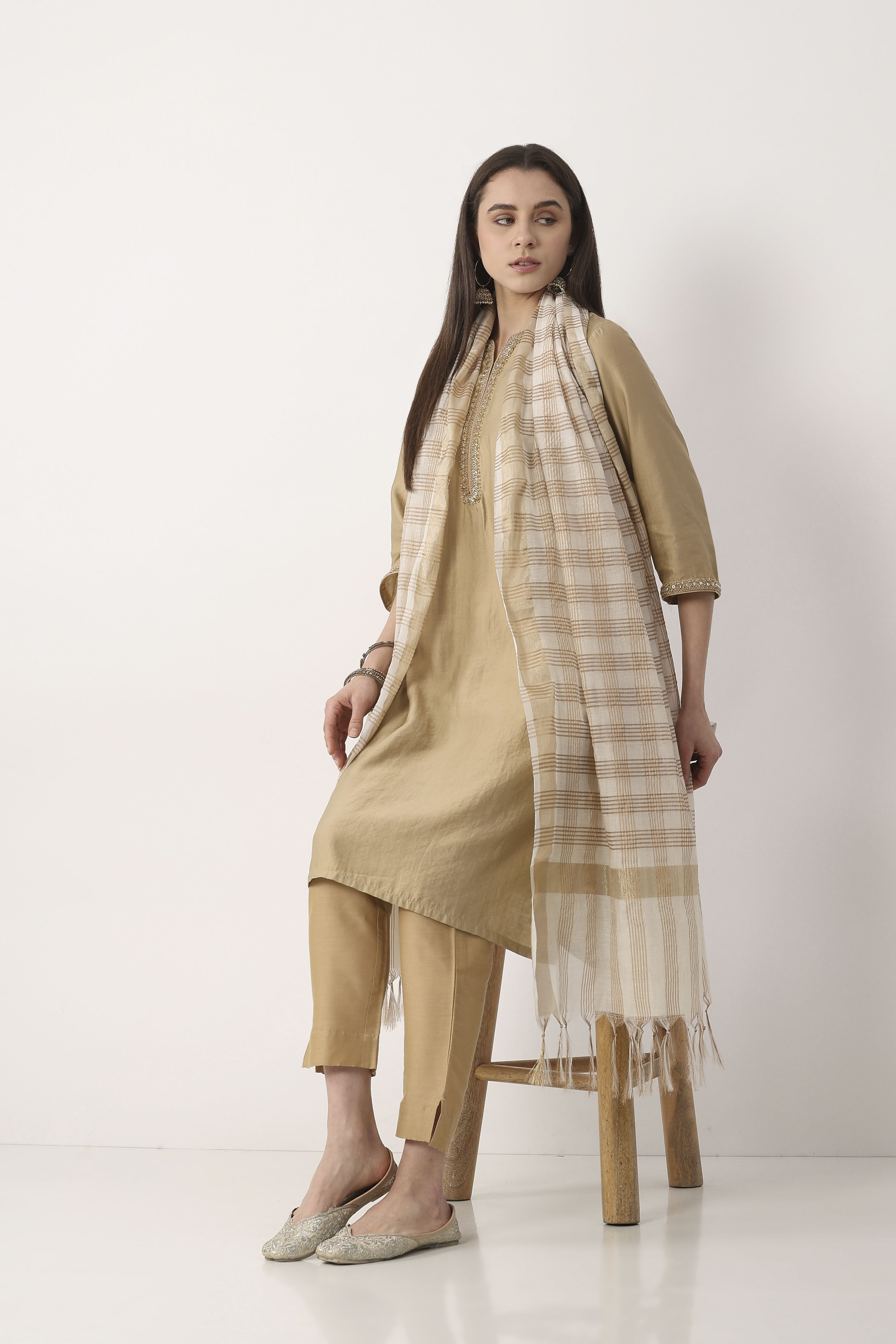 Off White Art Silk Dupatta image number 3