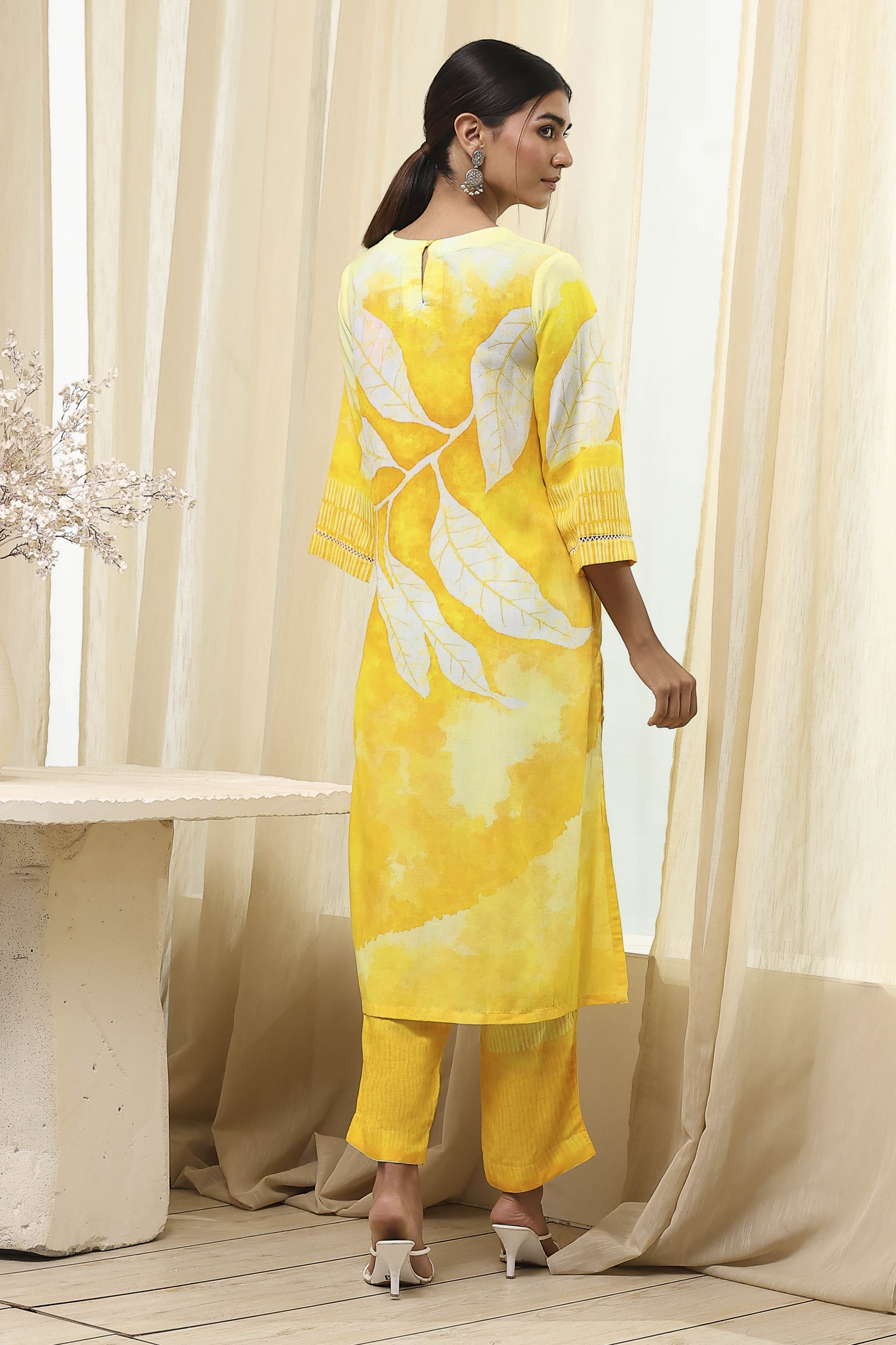 Turquoise Floral Printed Straight Kurta Set image number 4