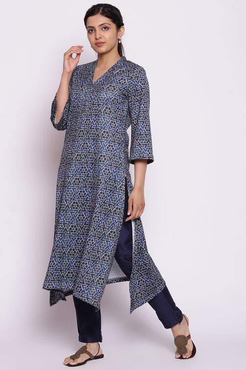 Maroon Woolen Printed Kurta image number 3