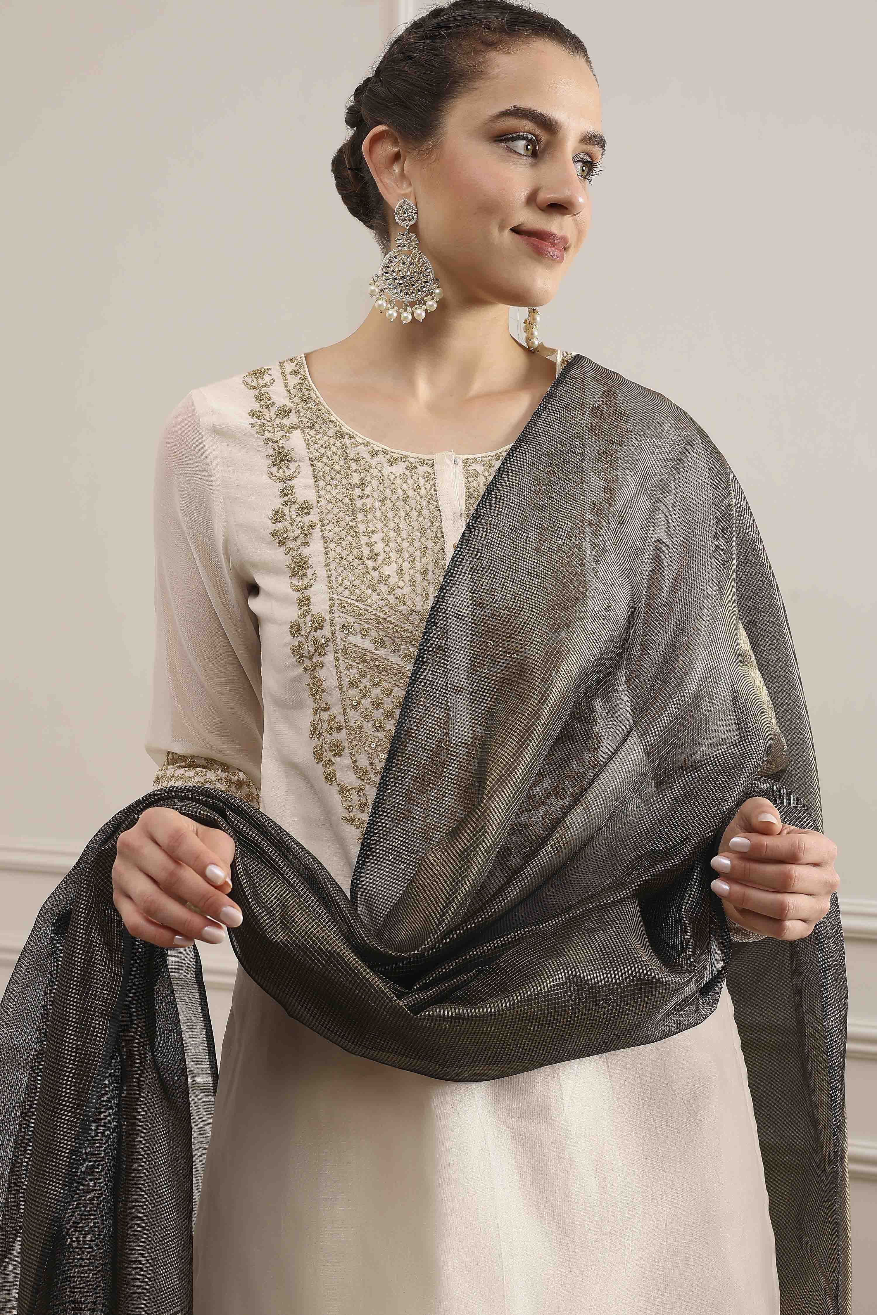 Black Polyester Yarndyed Dupatta image number 2