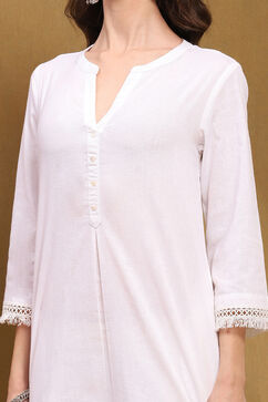 White Cotton Blend Solid Straight Kurta image number 1