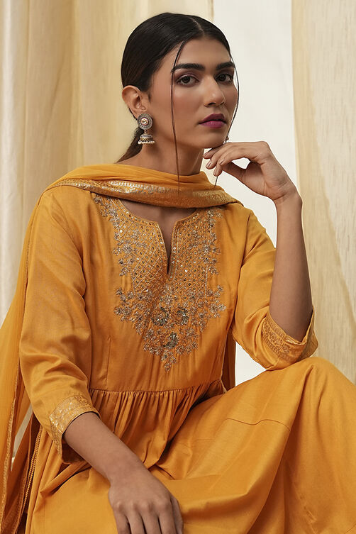 Cream-Colored Viscose Embellished Gathered Suit Set image number 1