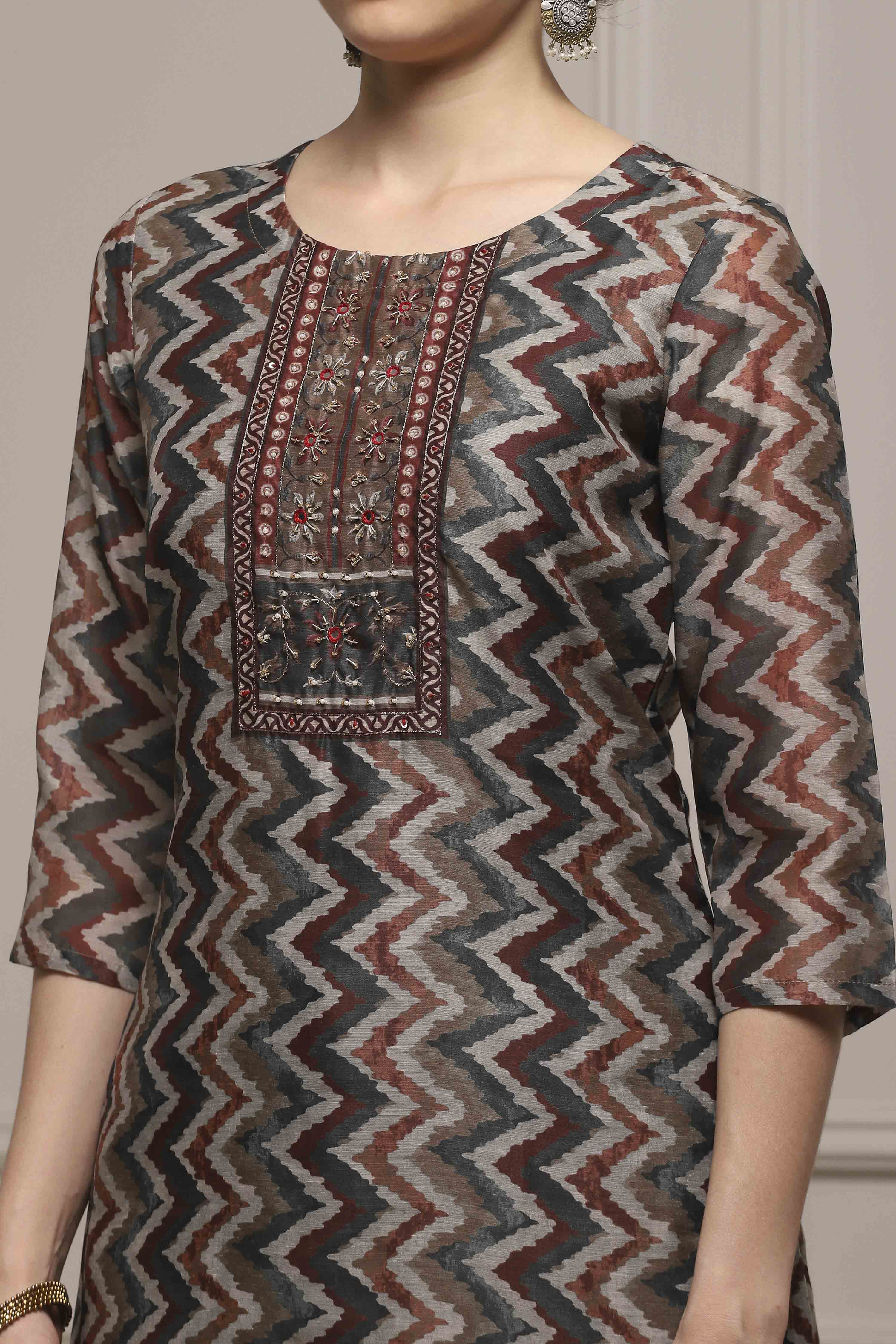 Green Chanderi Blend Printed Embroidered Unstitched Suit Set image number 2