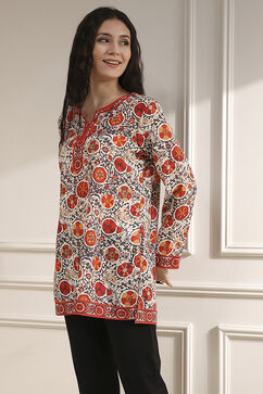 Off White-Red Polyester Straight Printed Short Kurta image number 2