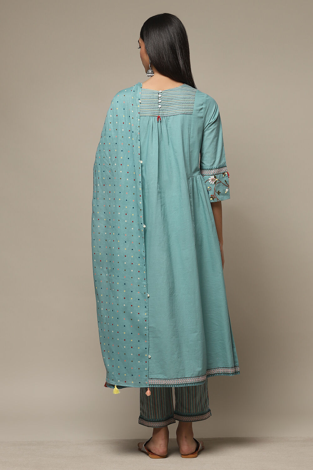 Sap Green Cotton Gathered Kurta Pants Suit Set image number 2